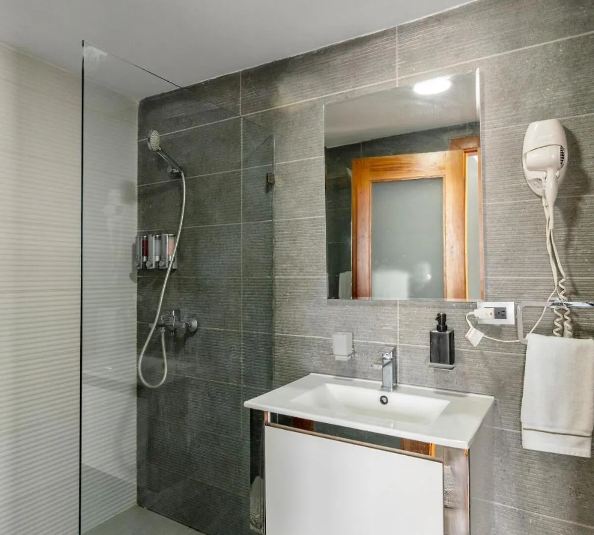 Ph Loft, 3Floors,Private Jacuzzi N Terrace,Kingbed Apartman Santo Domingo