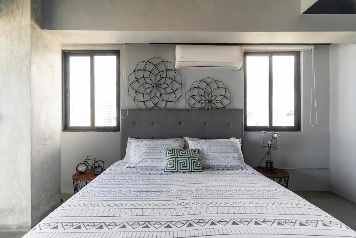 Ph Loft, 3Floors,Private Jacuzzi N Terrace,Kingbed Apartman Santo Domingo